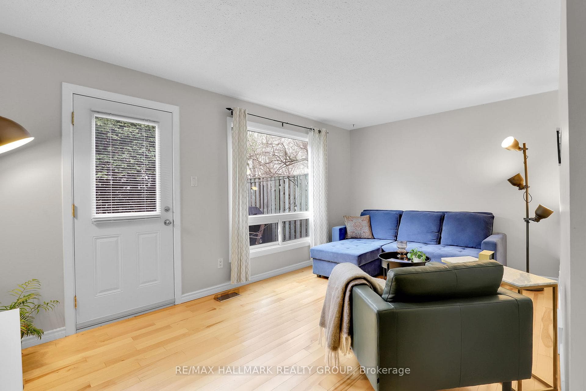 55 Bering Court Unit 34 photo 4