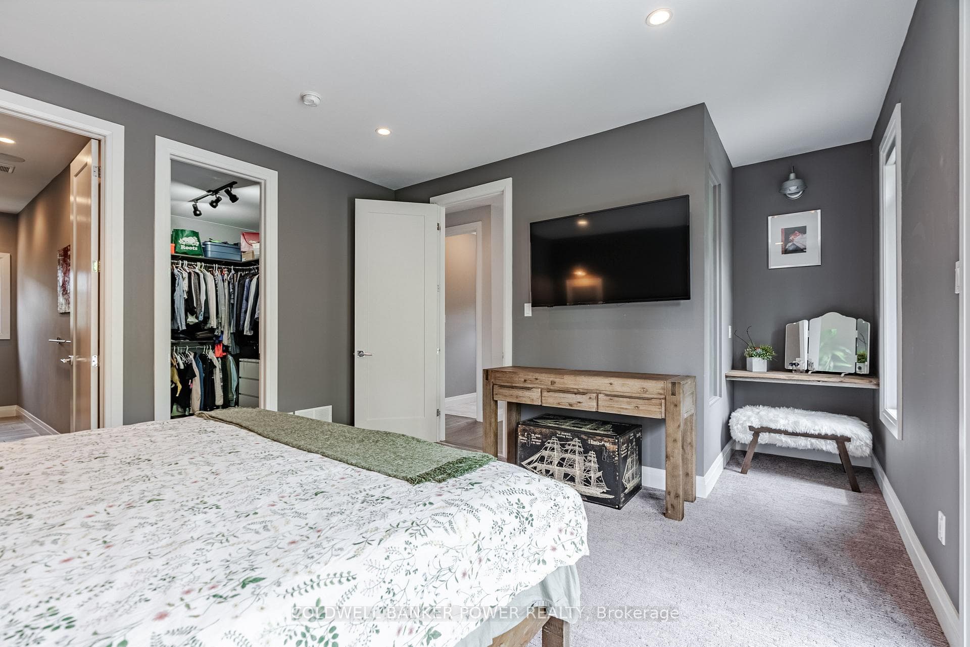 433 Hyde Park Road Unit 10 photo 20