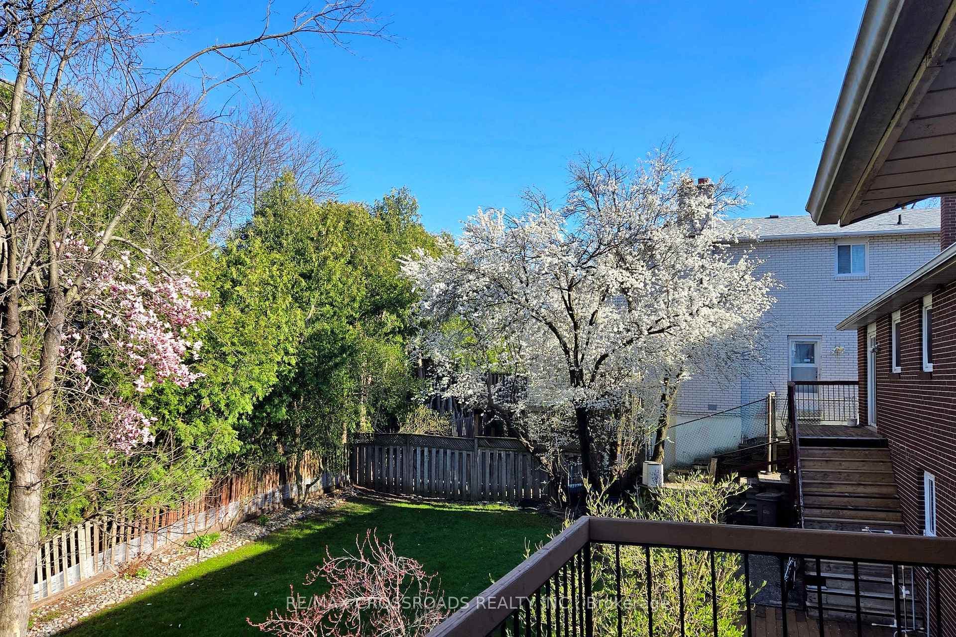 128 Abbeywood Trail photo 32