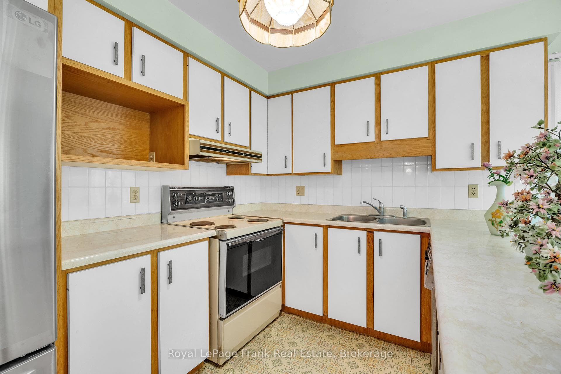 311 Cumberland Court photo 8