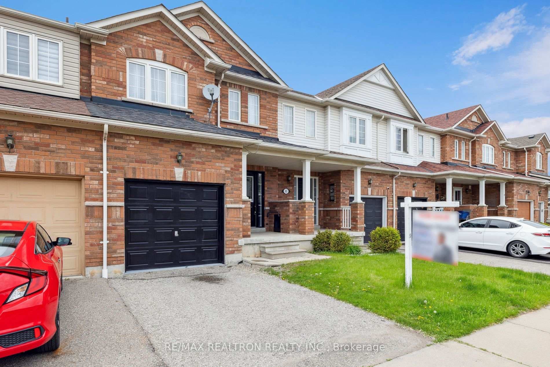 81 Presley Crescent photo 1