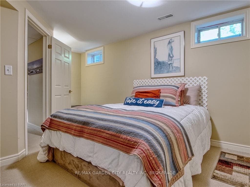 basement bedroom