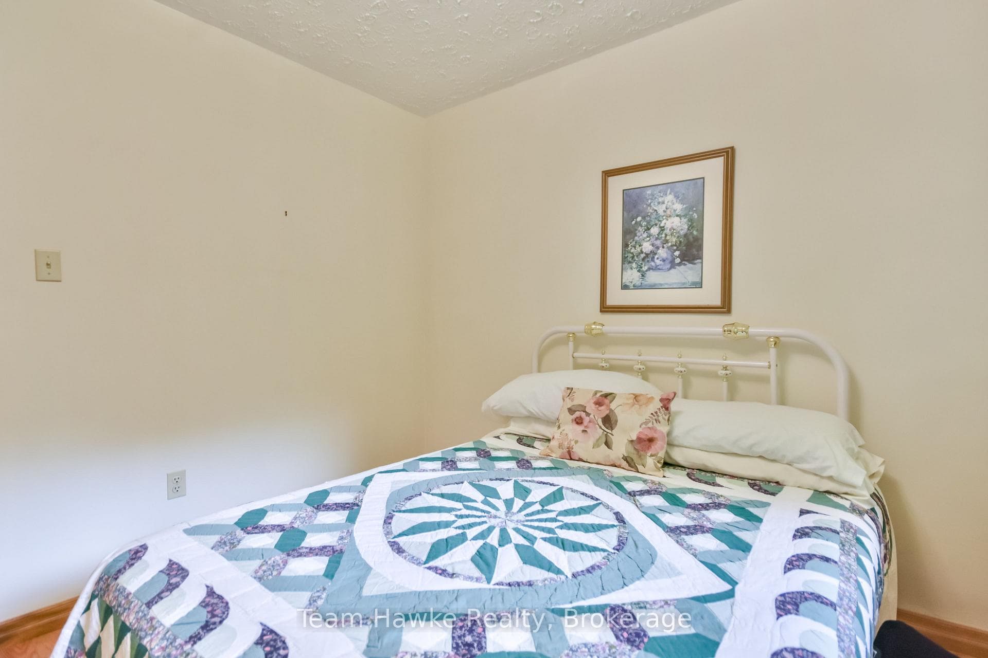 1262 Everton Road photo 25