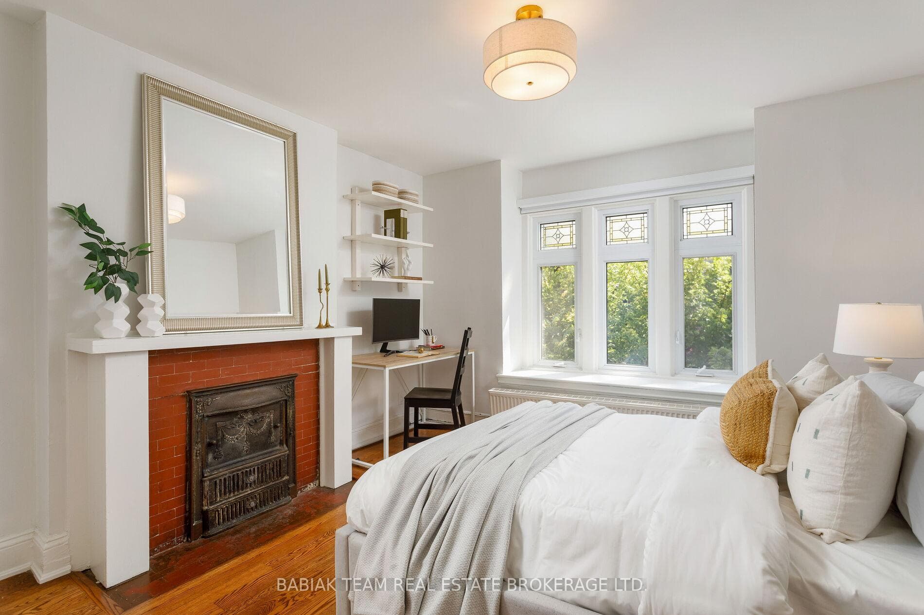 60 Hewitt Avenue photo 20
