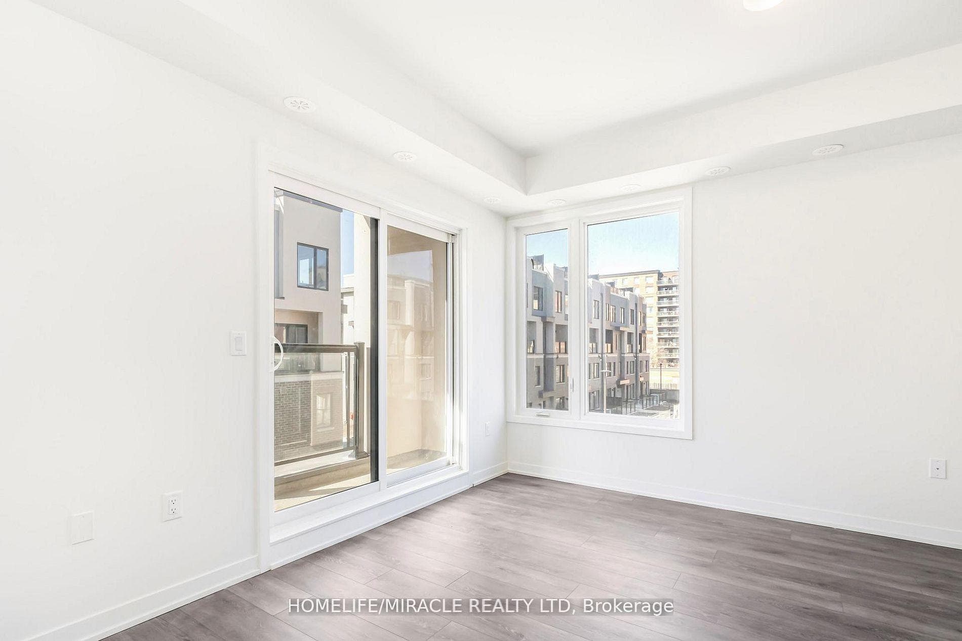 3415 Ridgeway Drive Unit 16 photo 8