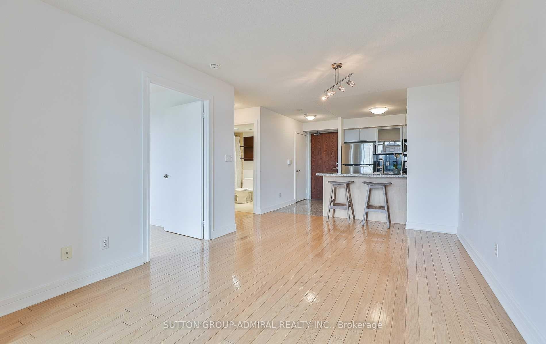 18 Harrison Garden Boulevard Unit 507 photo 8