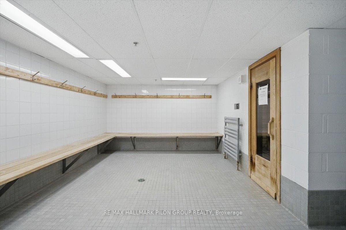 1081 Ambleside Drive Unit 1507 photo 16