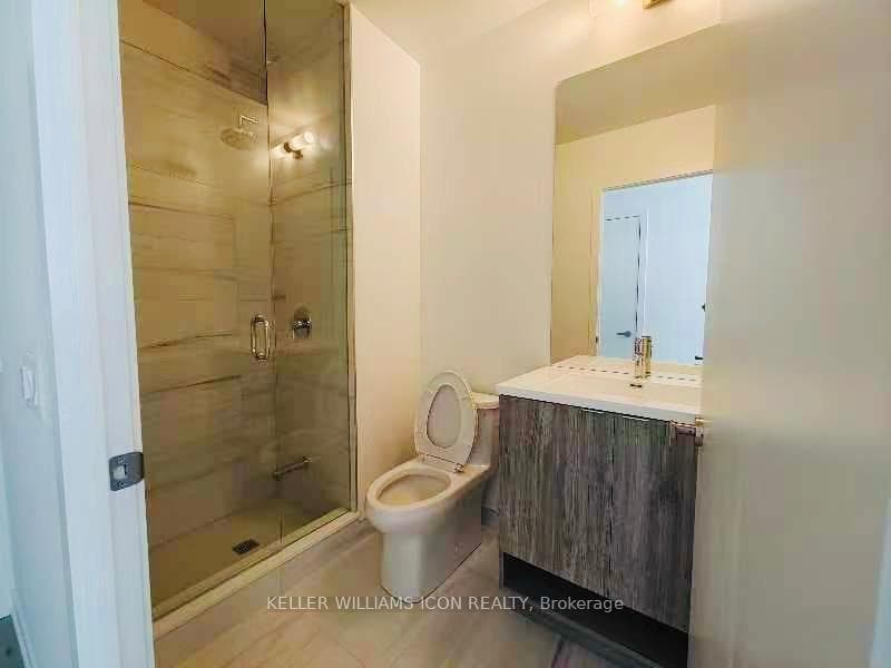 138 downes Street Unit 5006 photo 10