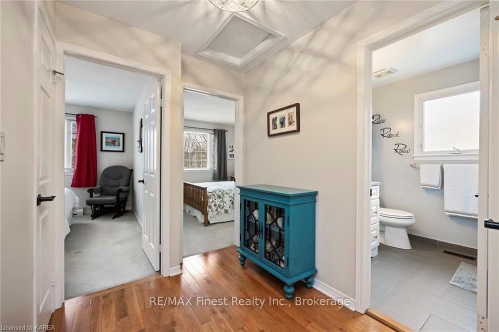 1146 LANCASTER Drive photo 23