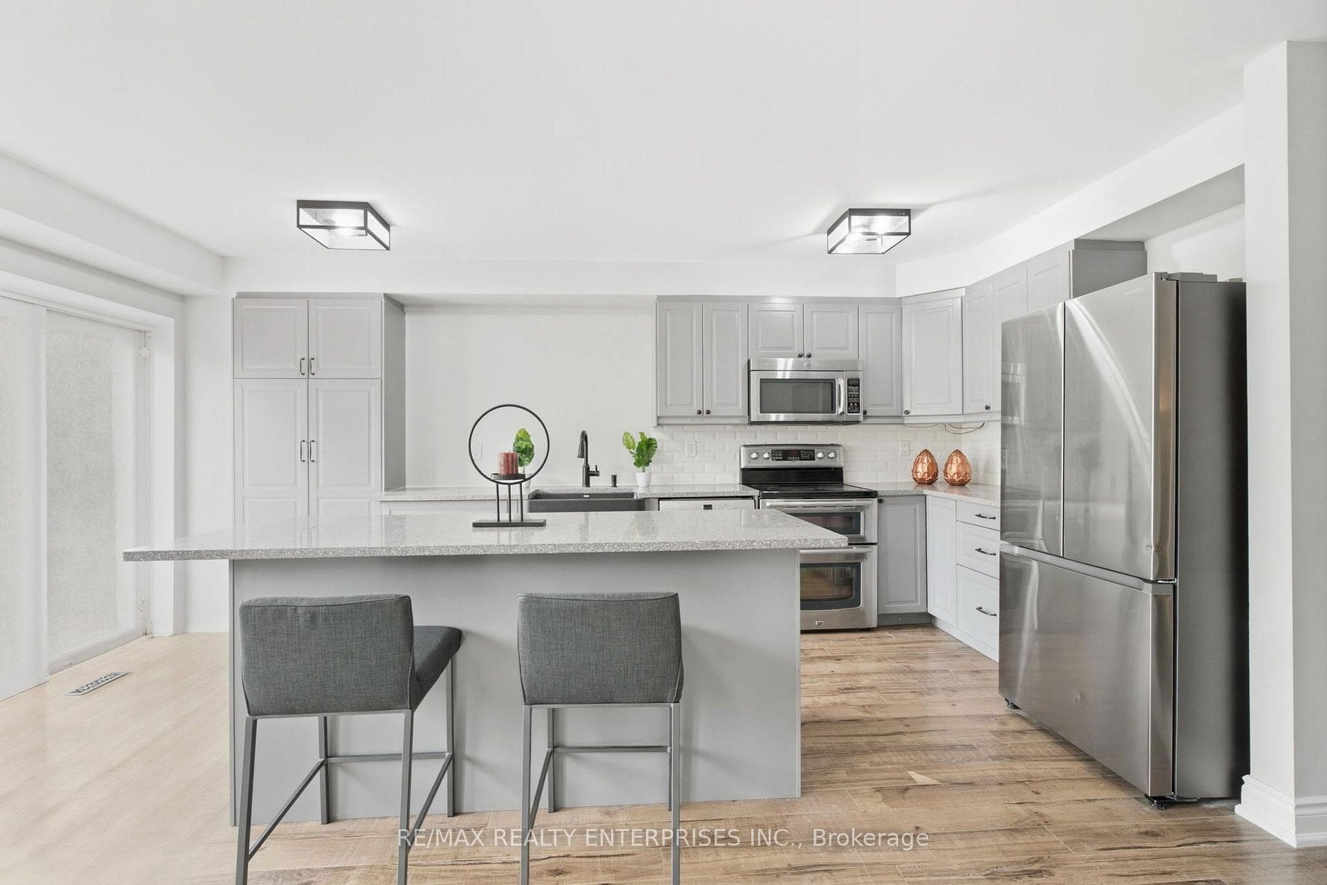 6930 Elliott Parliament Street photo 11