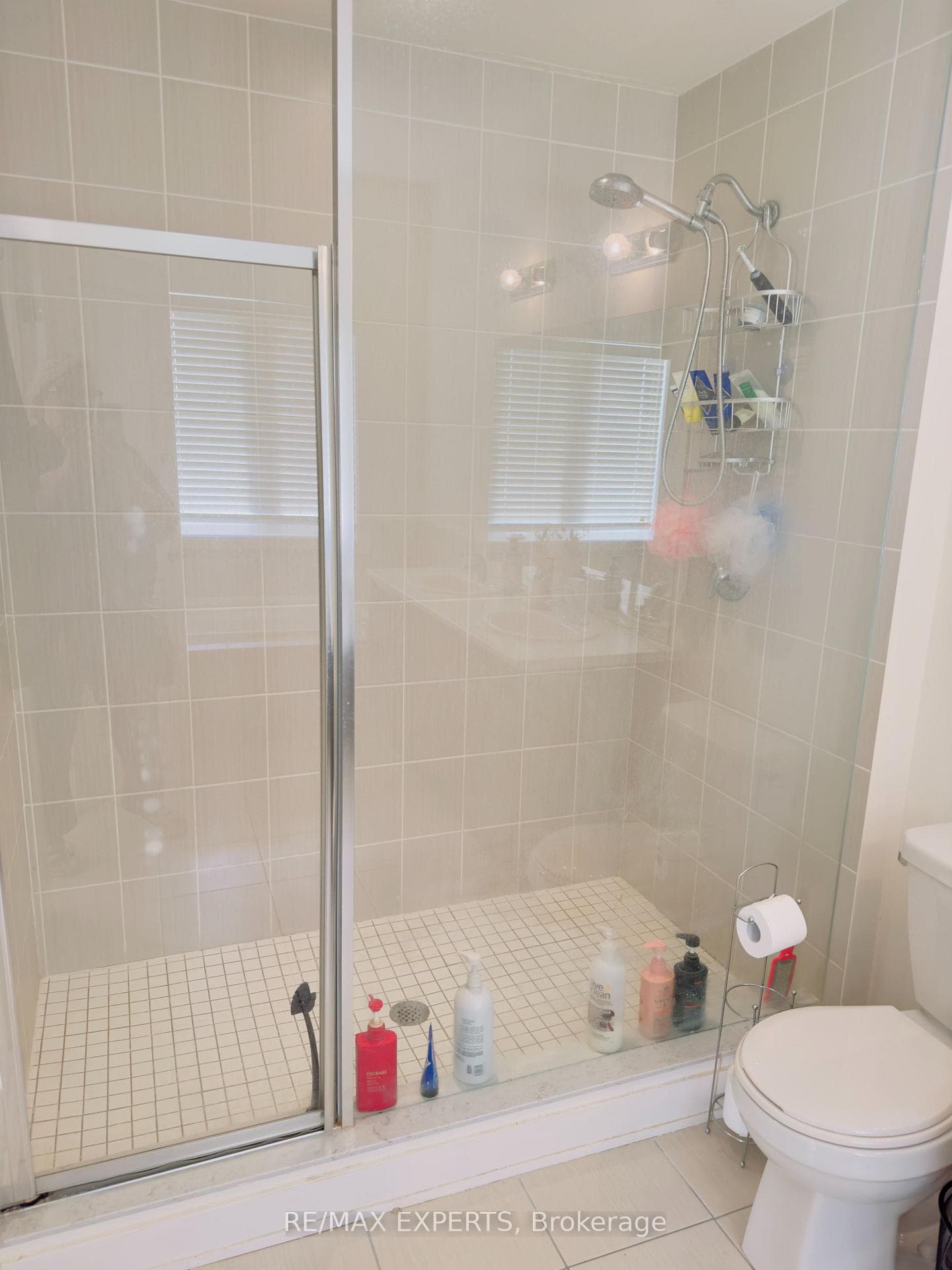 106 Pageant Avenue photo 33