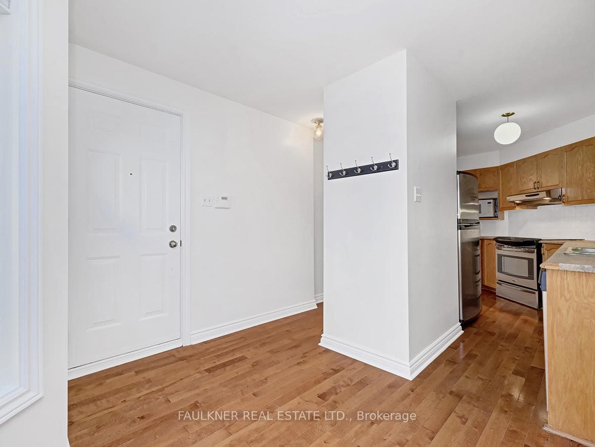 300 Gloucester Street photo 5