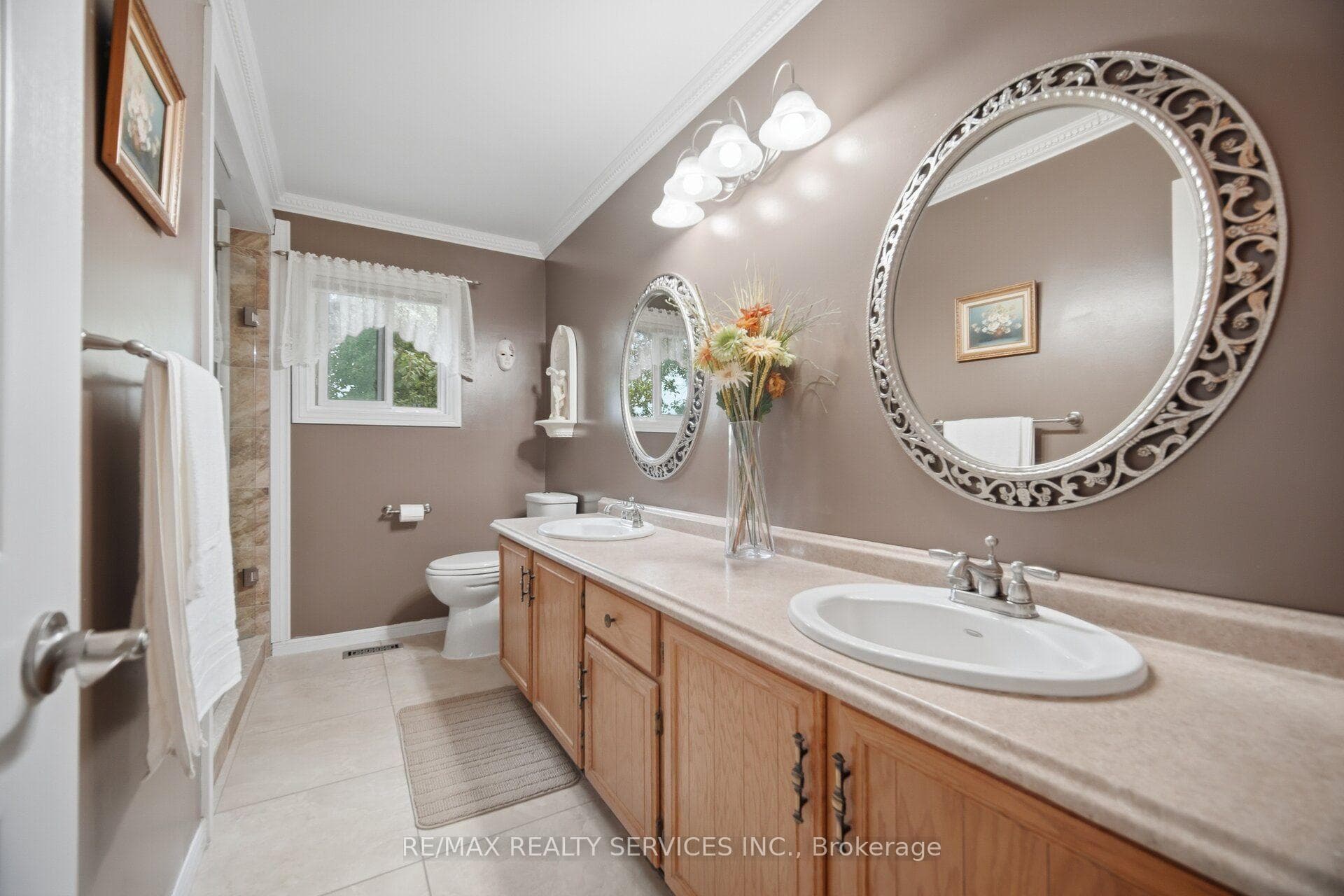 29 Christie Drive photo 37