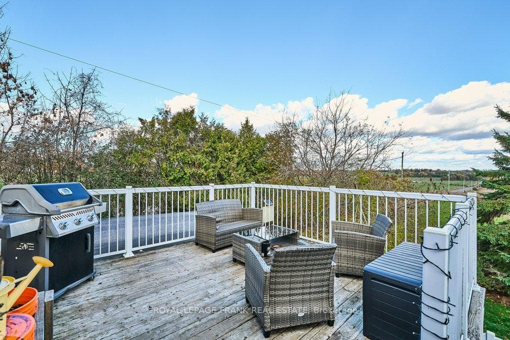 16121 Island Road photo 24