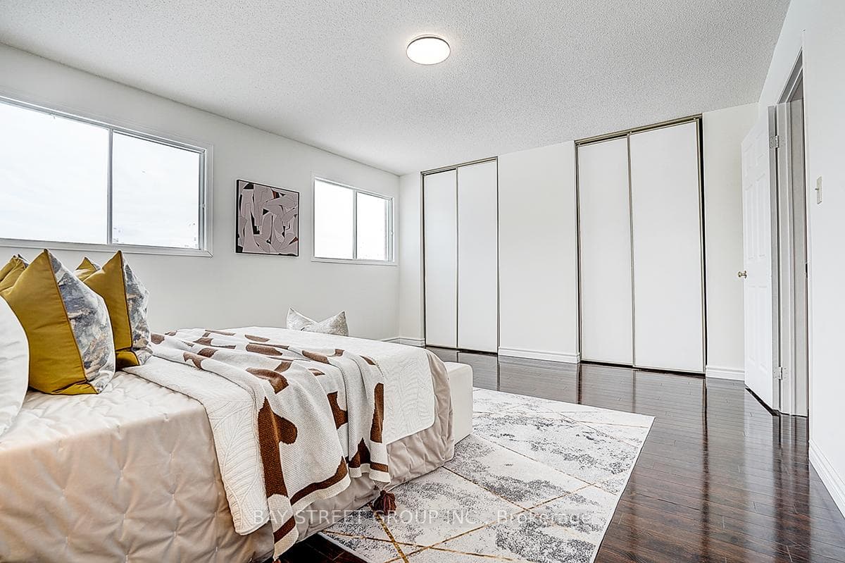 203 Roxanne Crescent photo 24