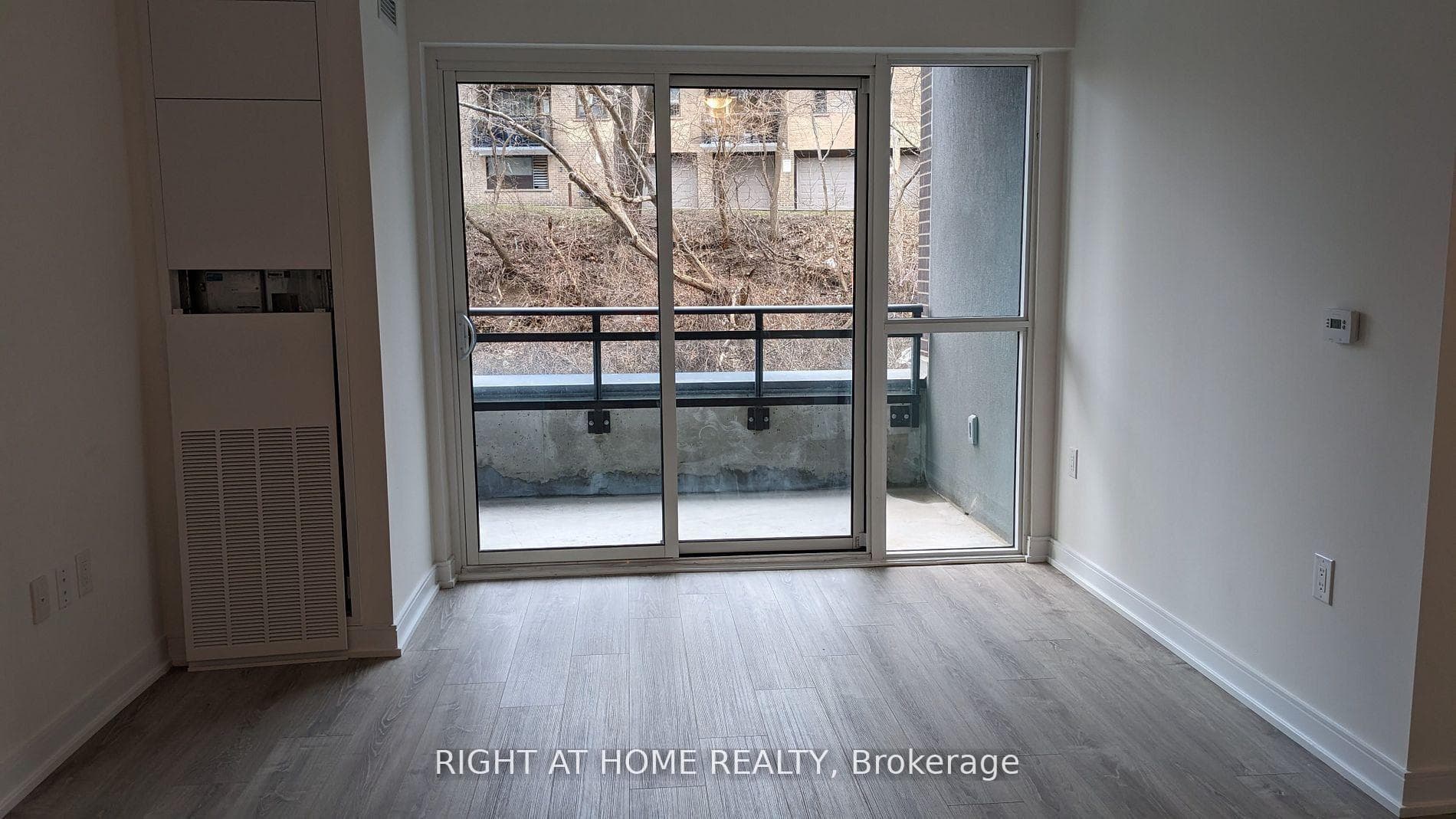 25 Neighbourhood Lane Unit 307 photo 3