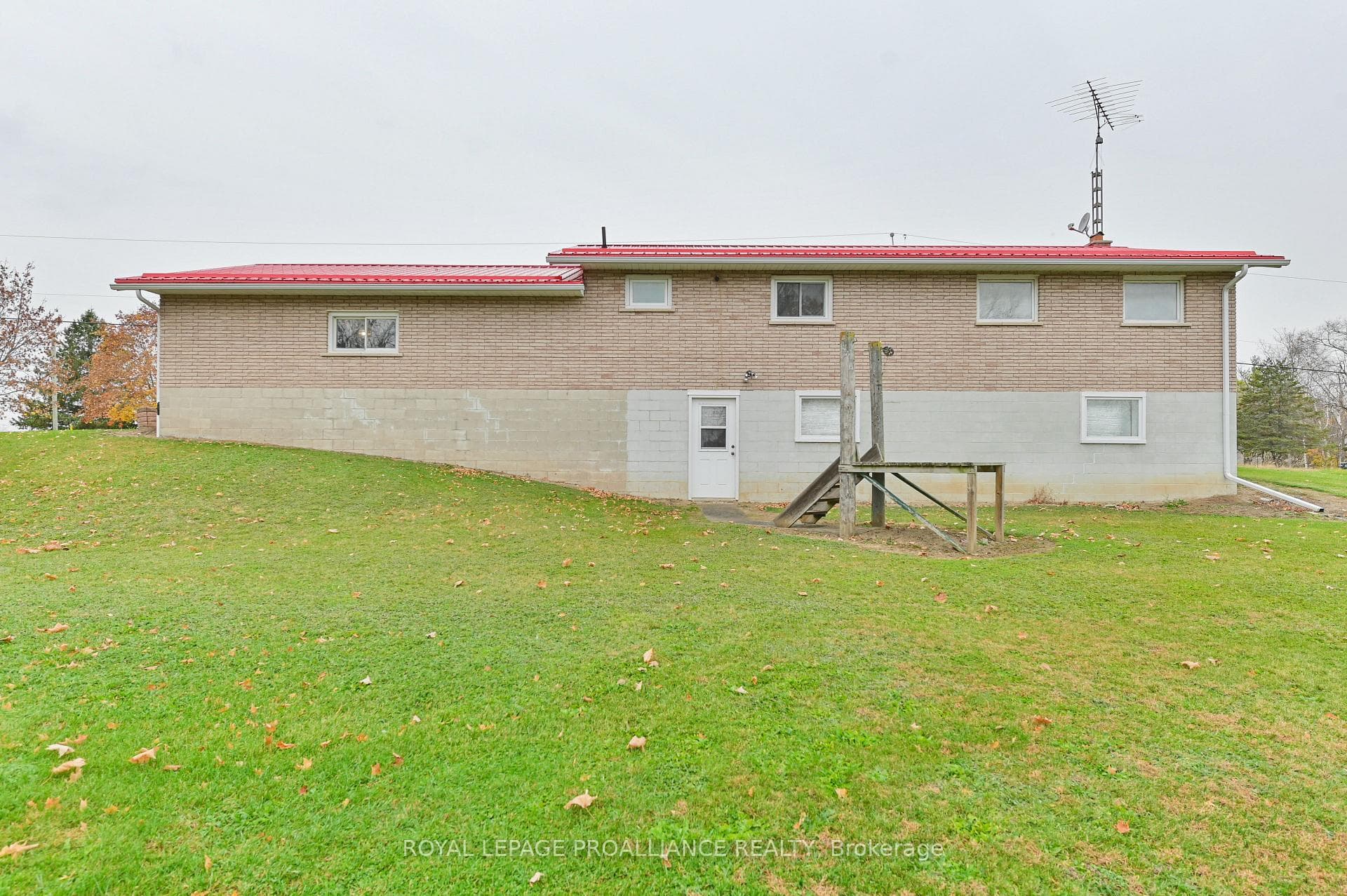 458 Rose Road photo 25