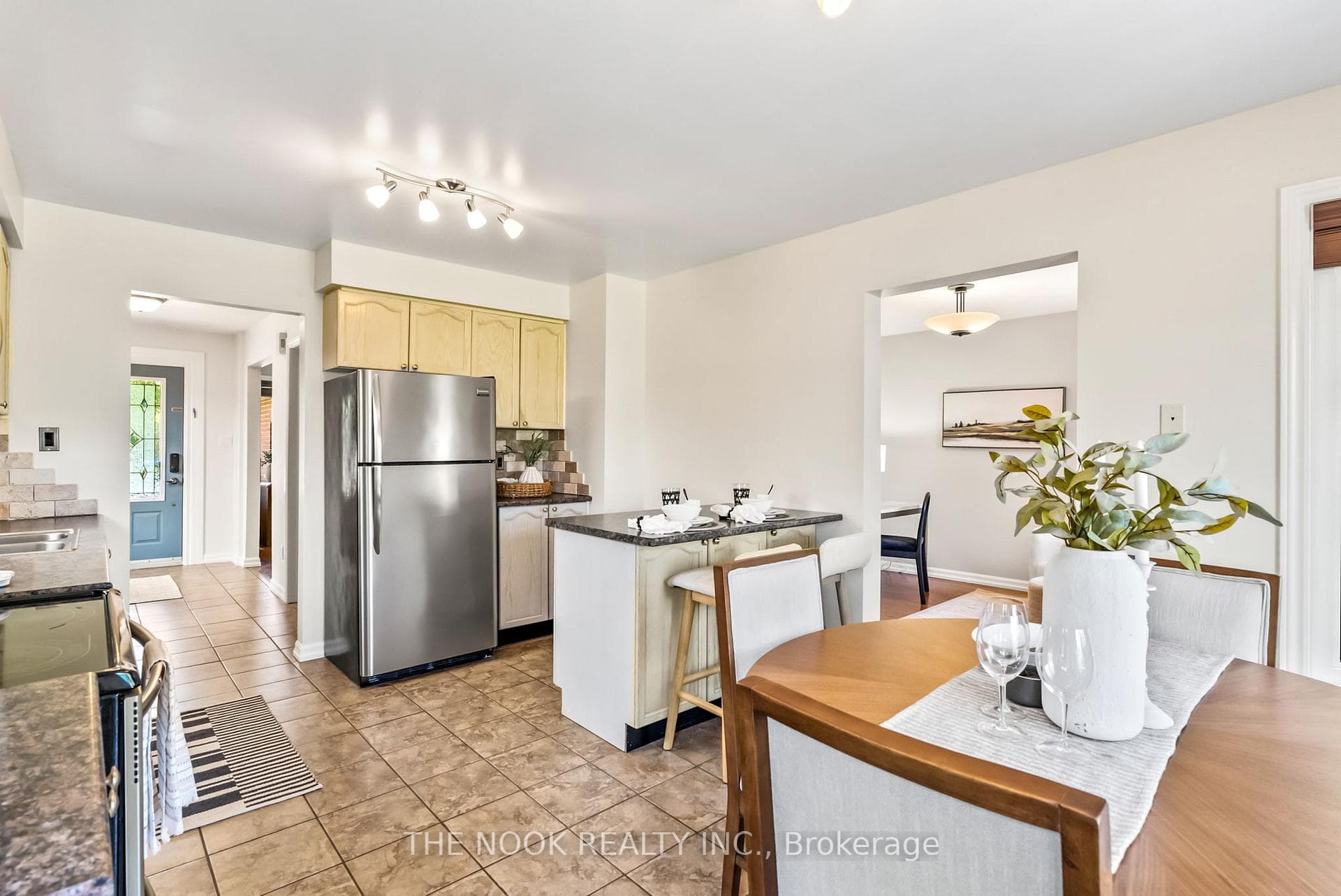 234 Andrew Street photo 8