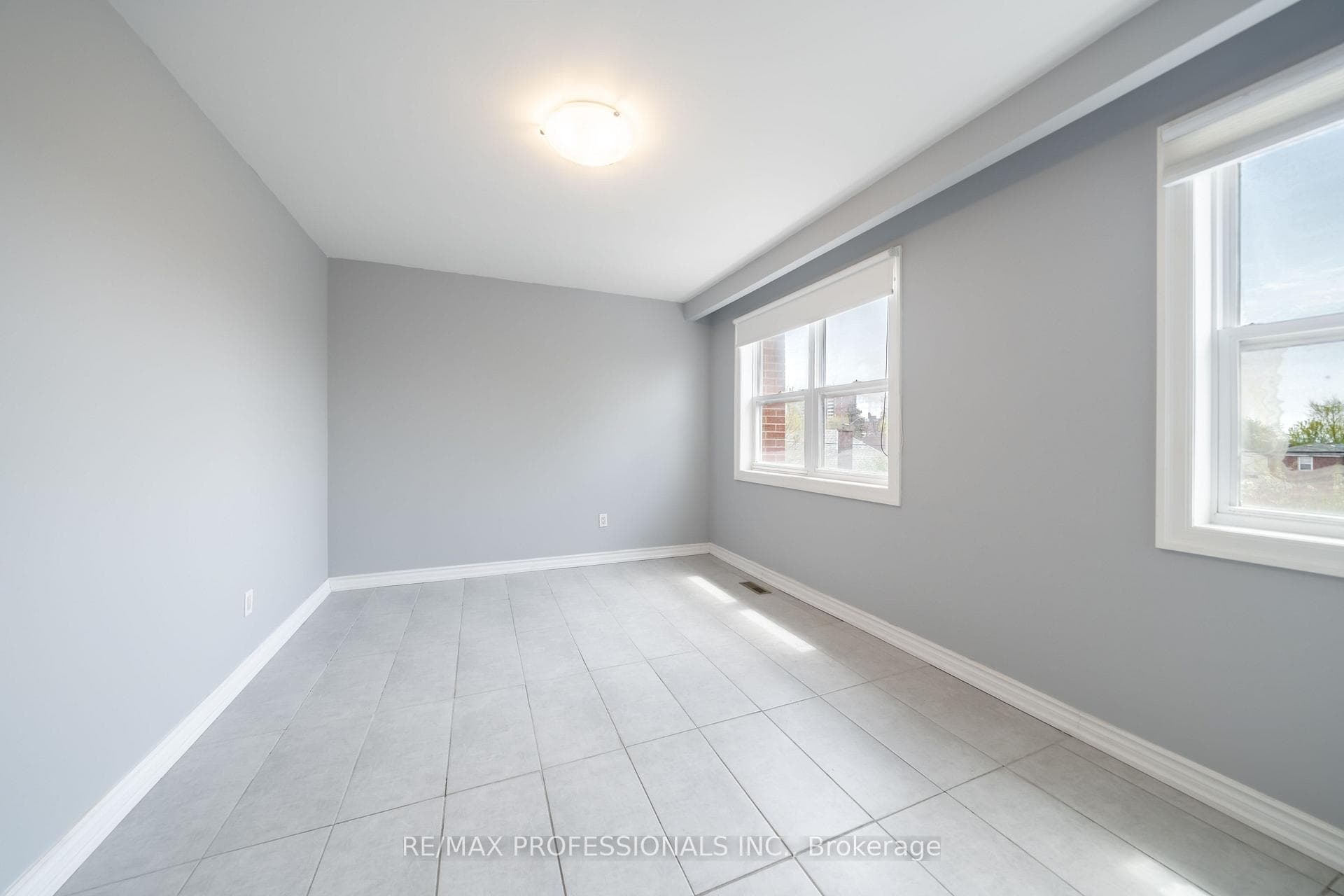 35A Bowie Avenue Unit Upper photo 9