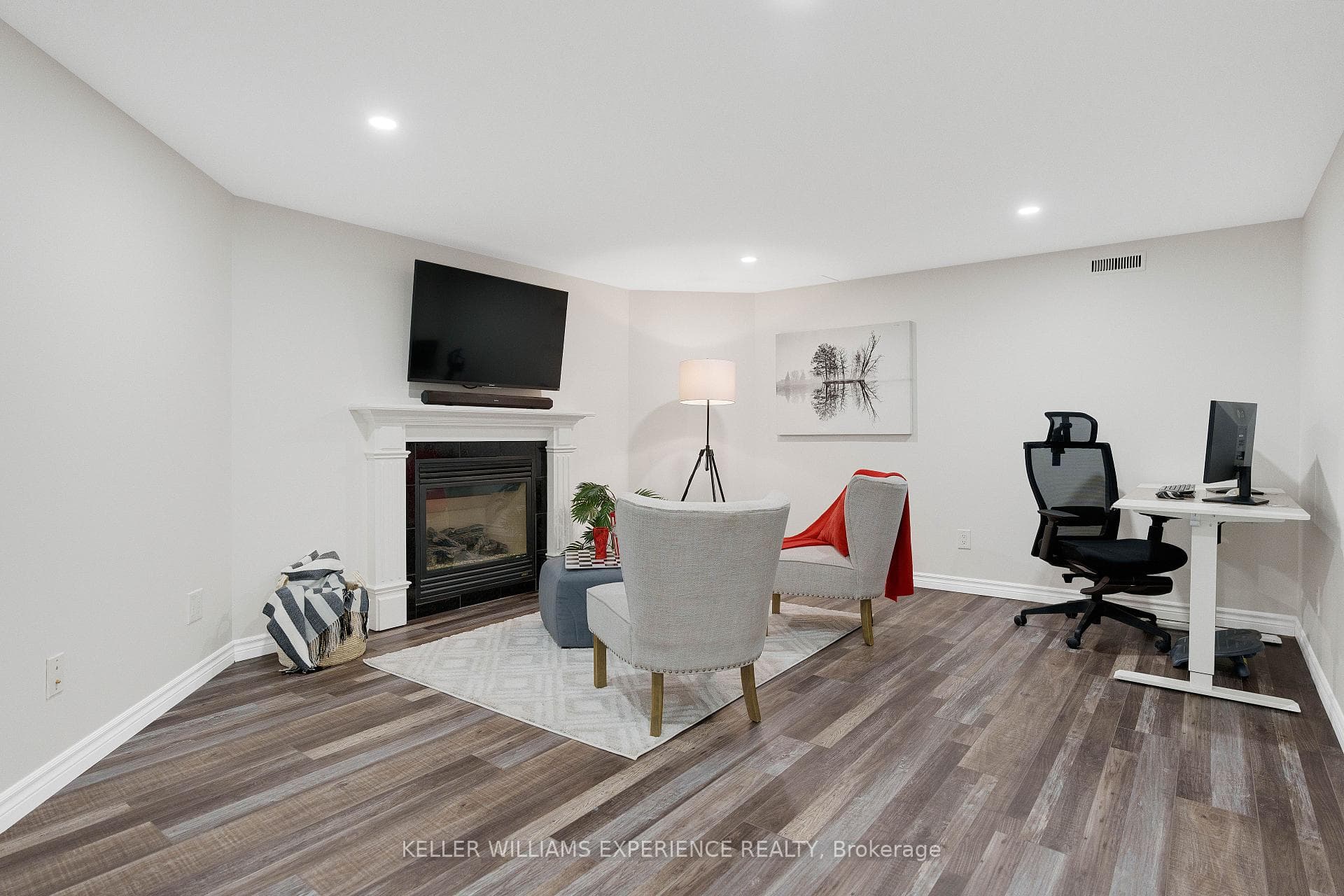28 GABLES Way photo 33