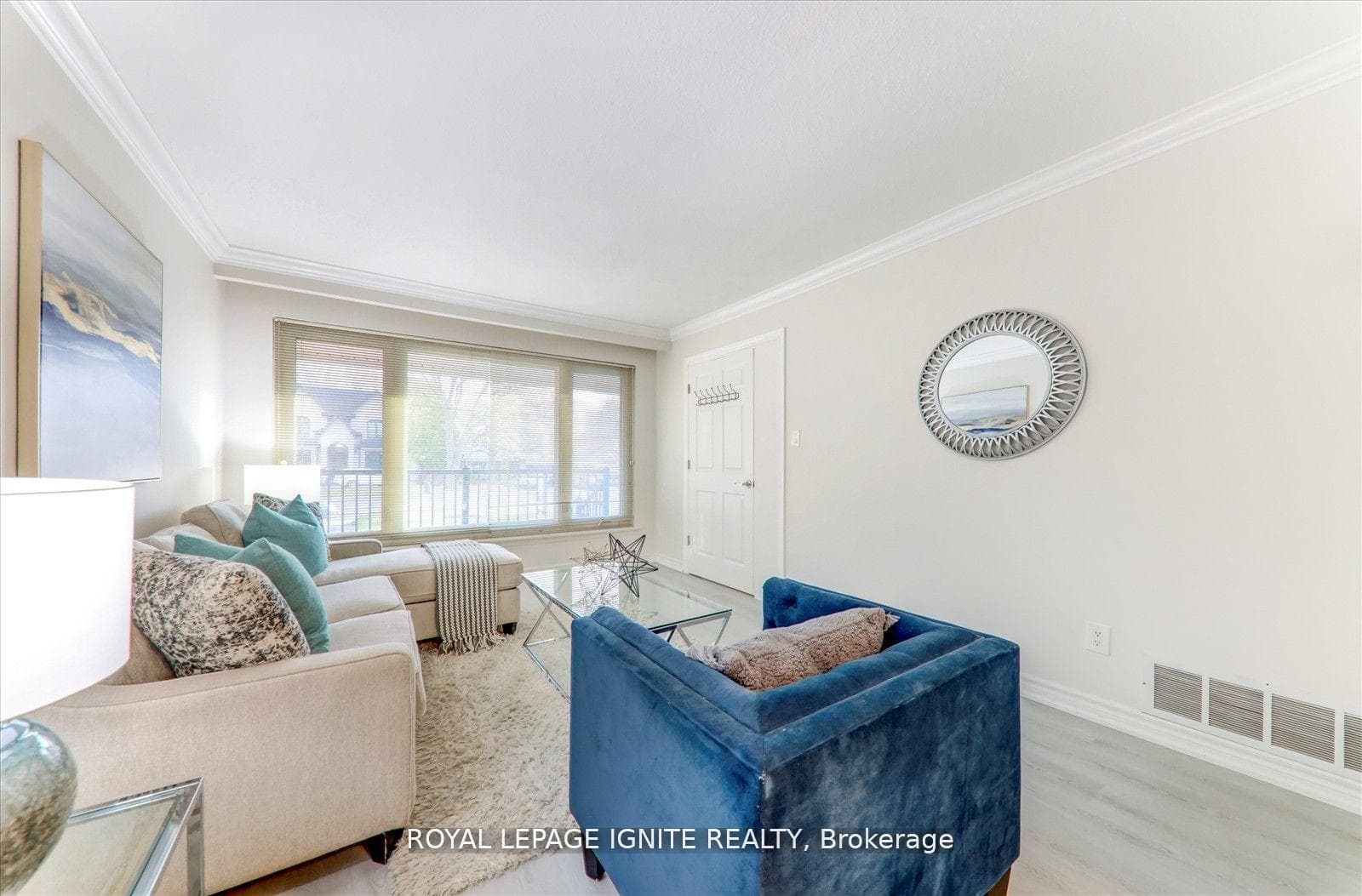 4010 Ellesmere Road Unit Main photo 8