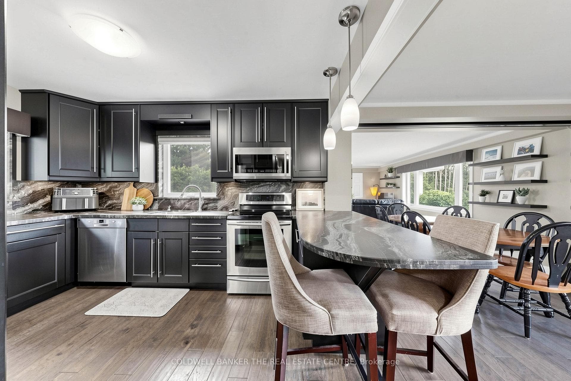 35 Parkside Drive photo 9