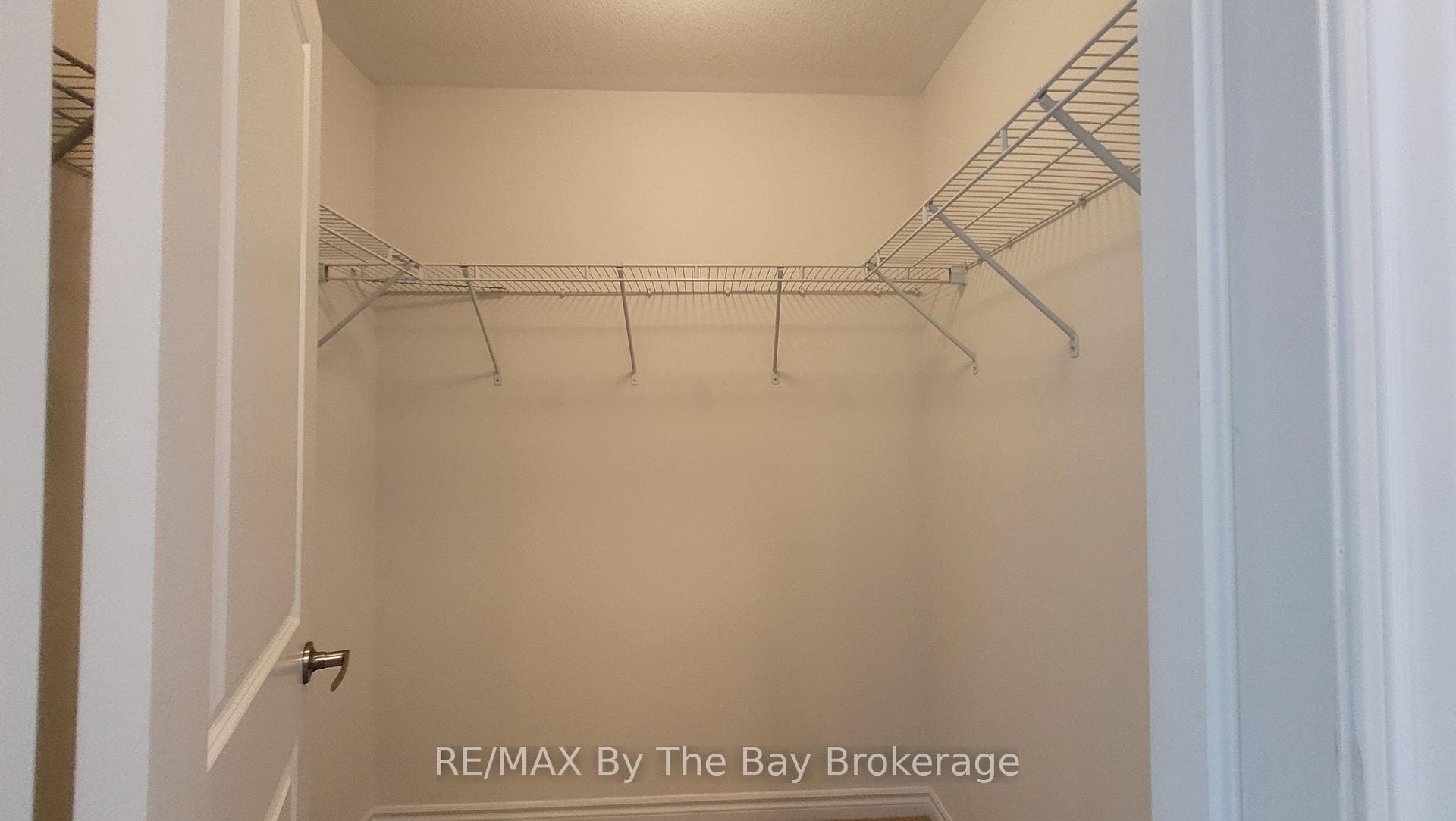 11 Del Ray Crescent photo 20