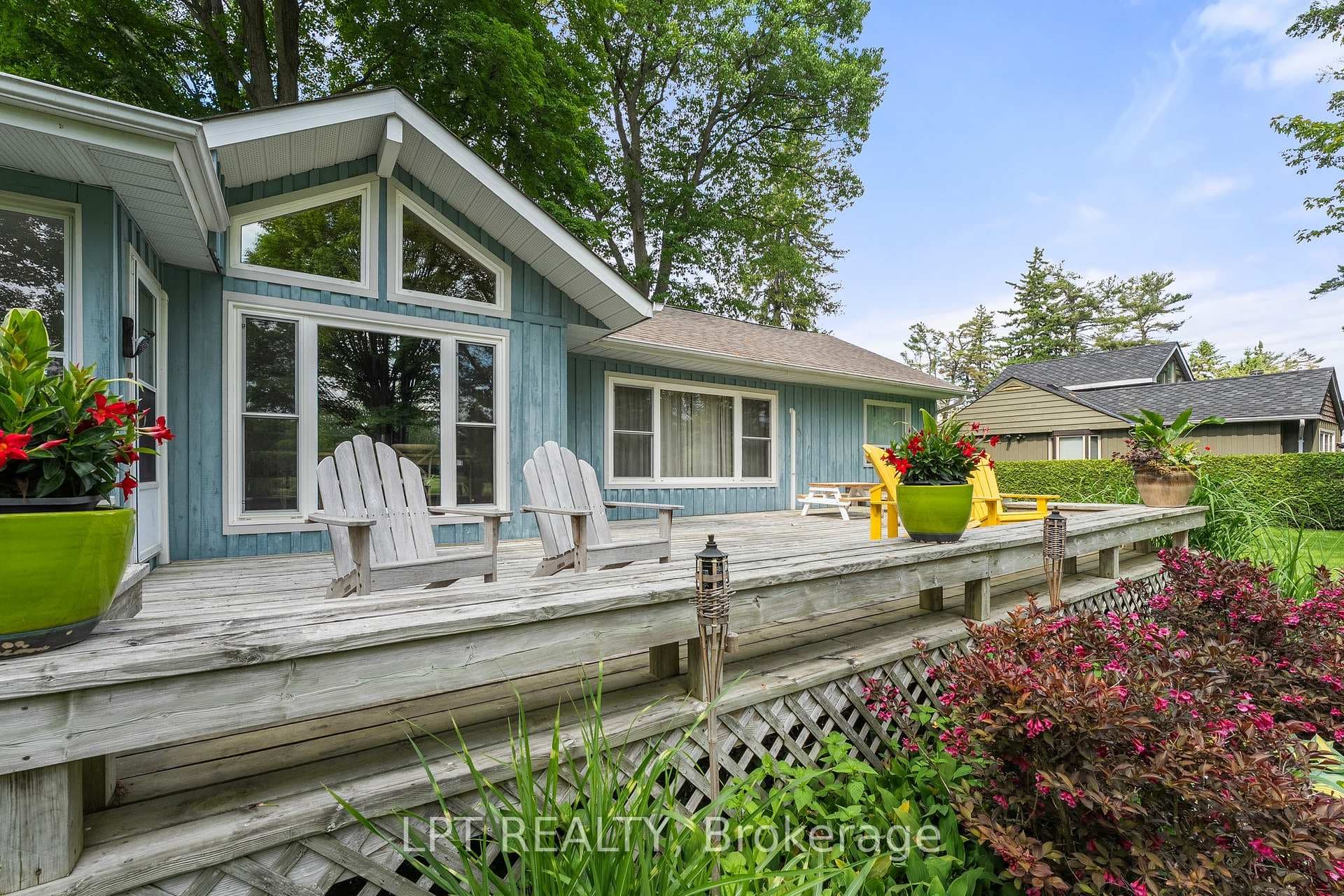 101 Hedge Road photo 37