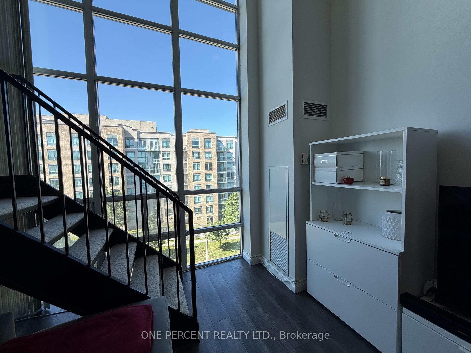 3 Ellesmere Street Unit 607 photo 17