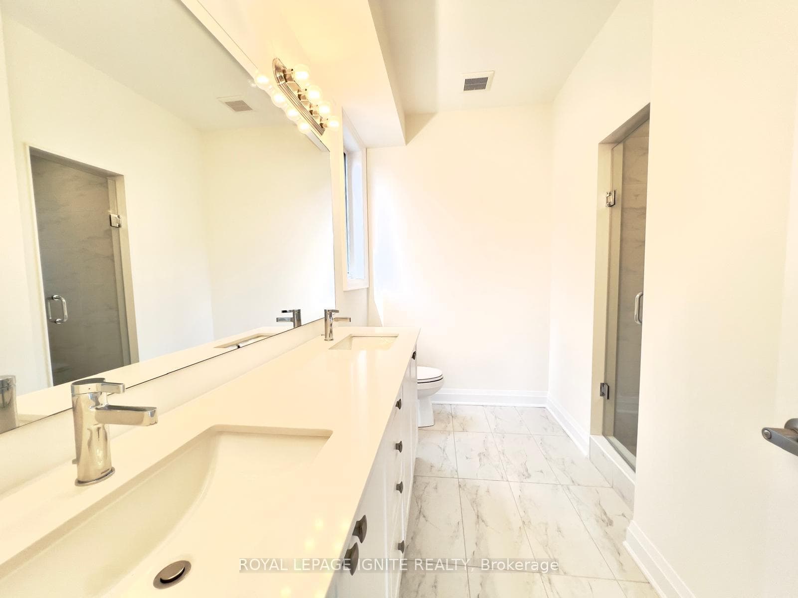 531 Hudson Crescent photo 22