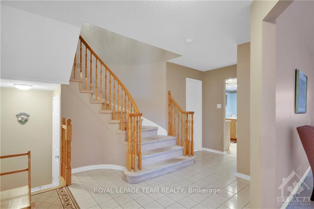 74 MORESBY Drive photo 3
