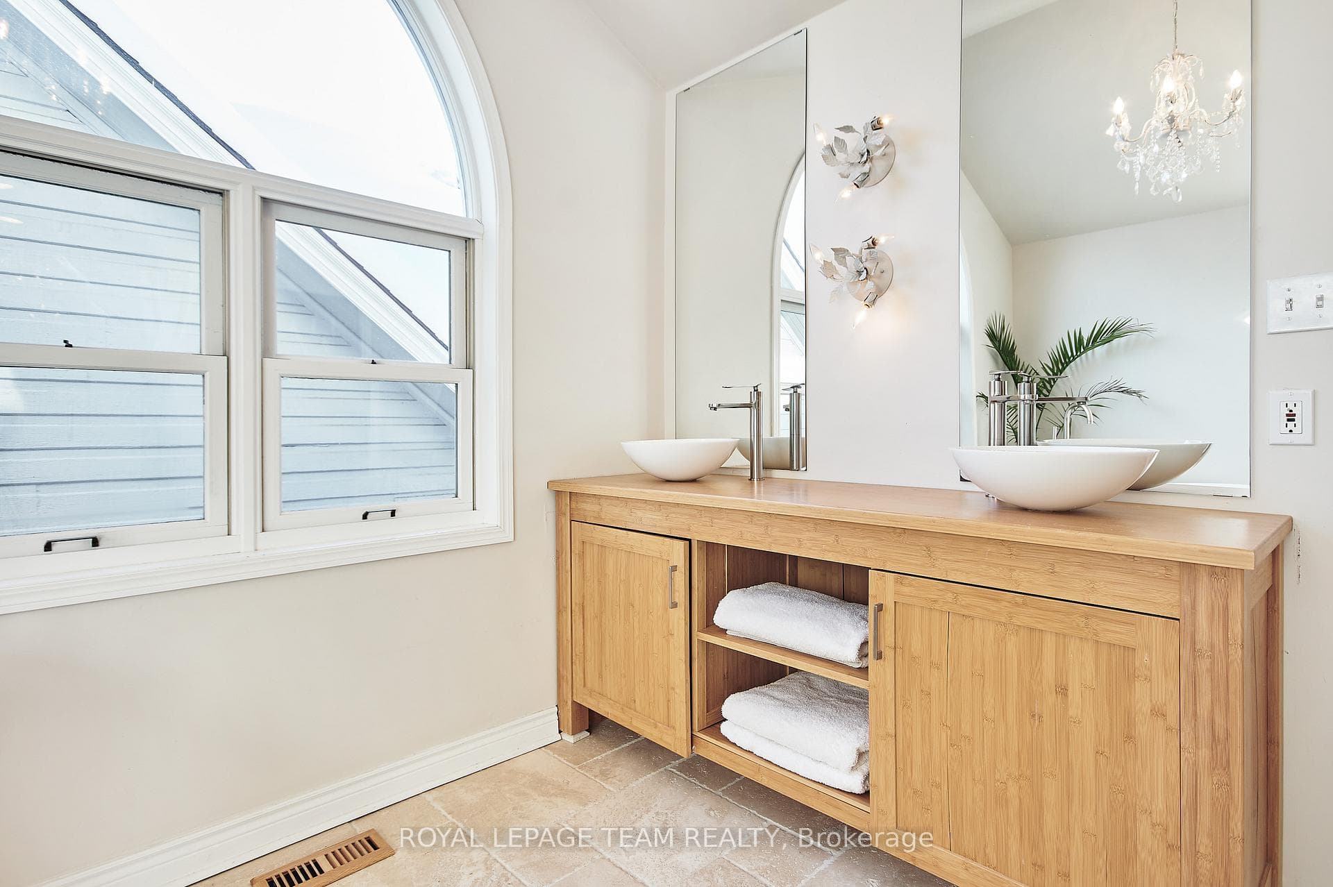 108 Stanley Avenue photo 34