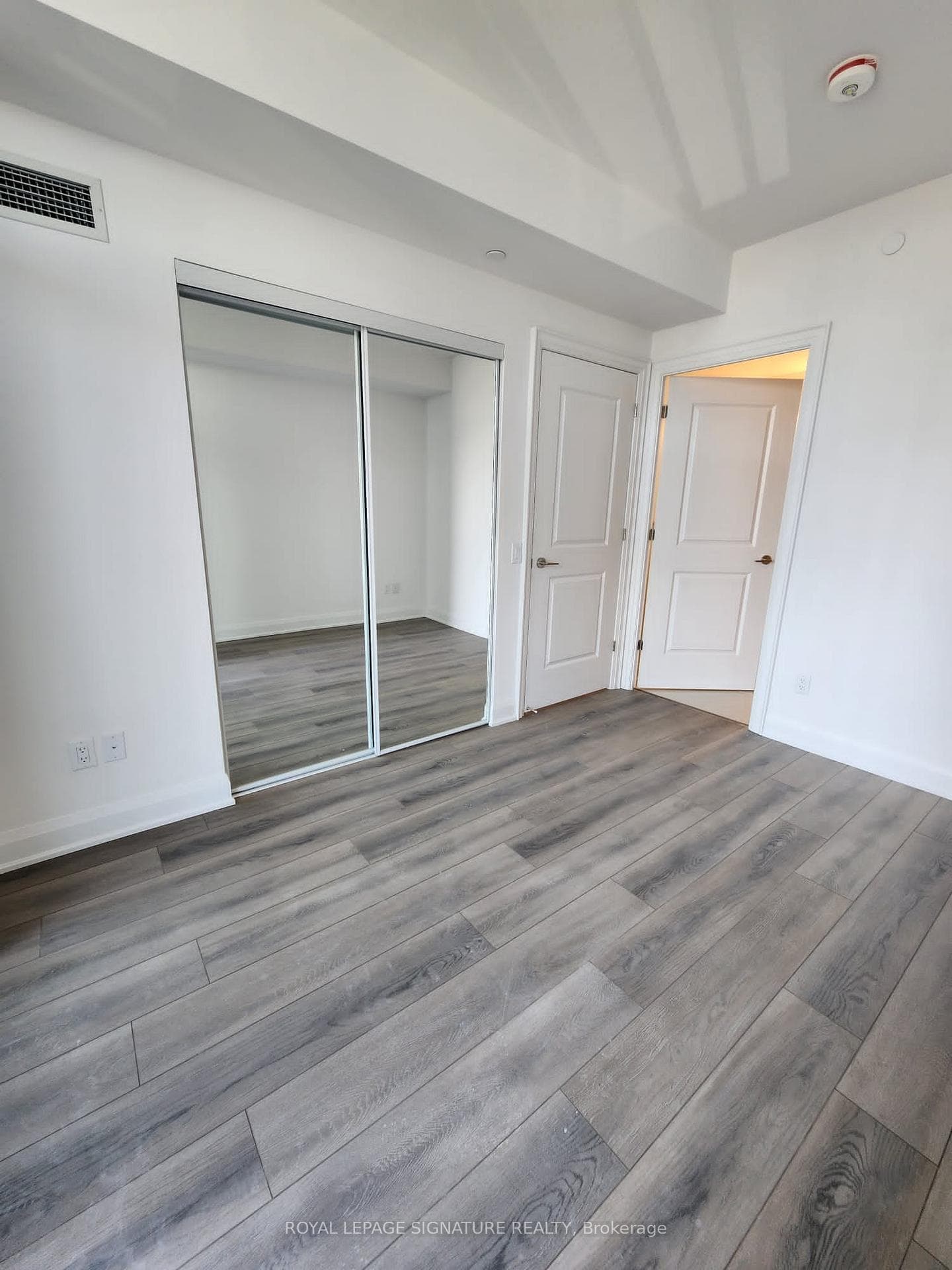 10 Gatineau Drive Unit 1107 photo 14