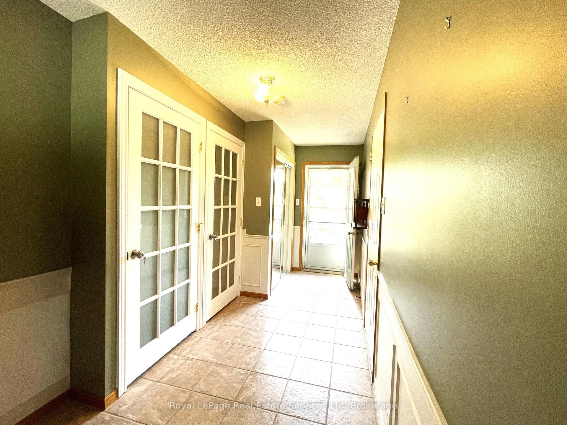86 Wasaga Sands Drive photo 2