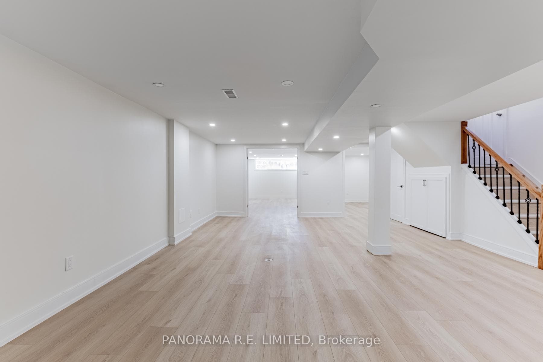 53 Vanguard Drive photo 19