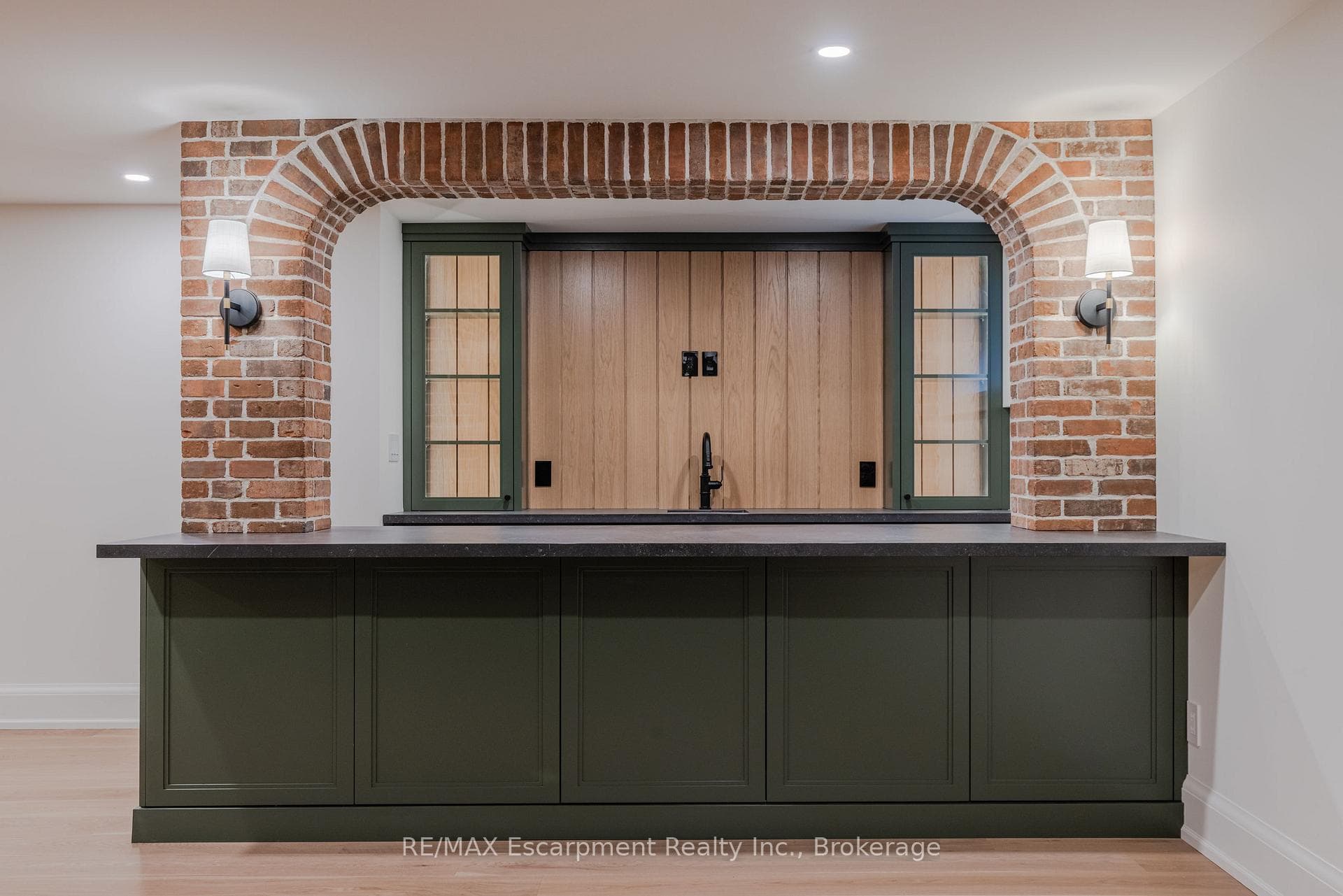 130 Edgecliffe Place photo 39