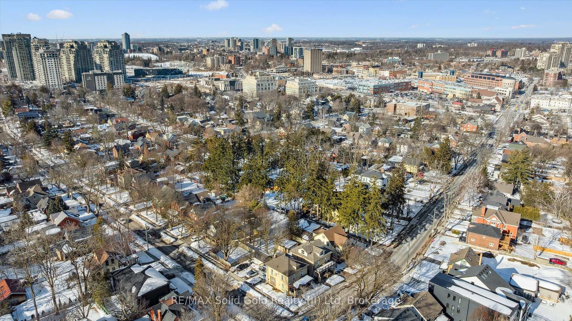 98 William Street photo 37