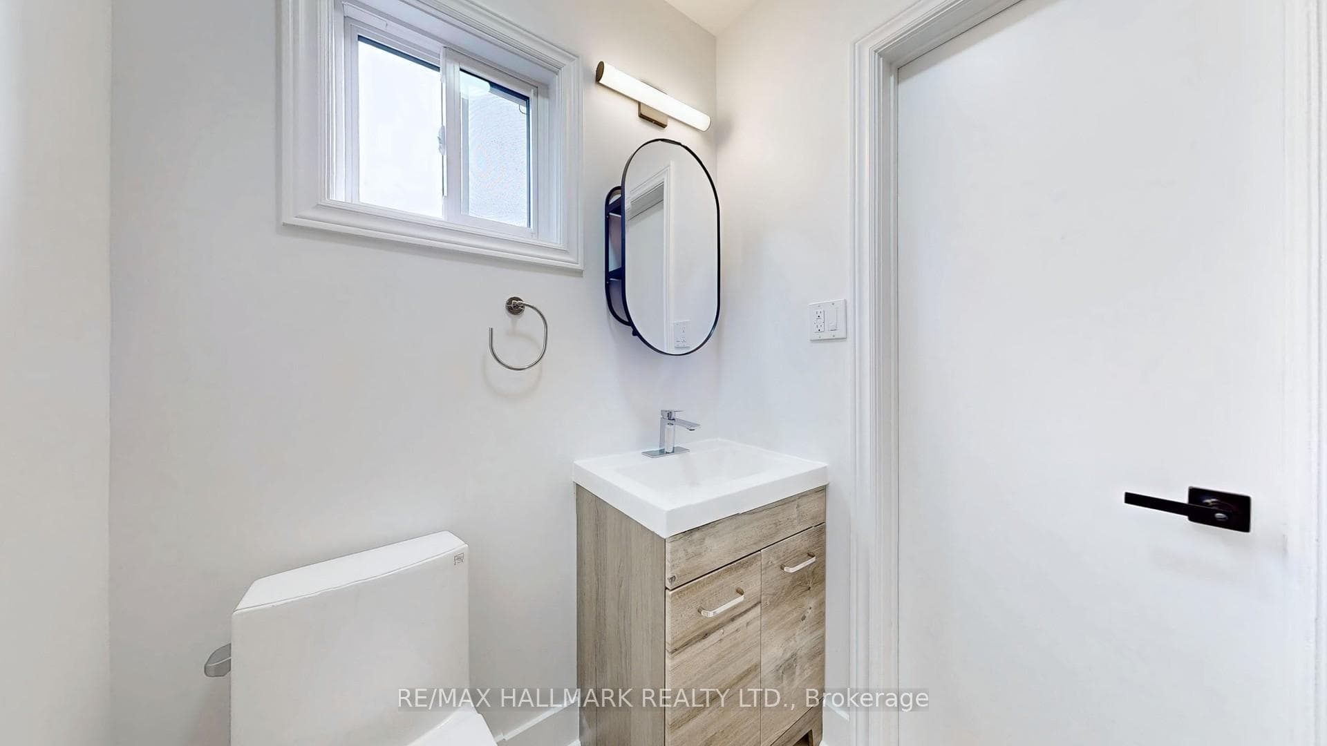 663 Sheppard Avenue Unit #2 Main photo 14
