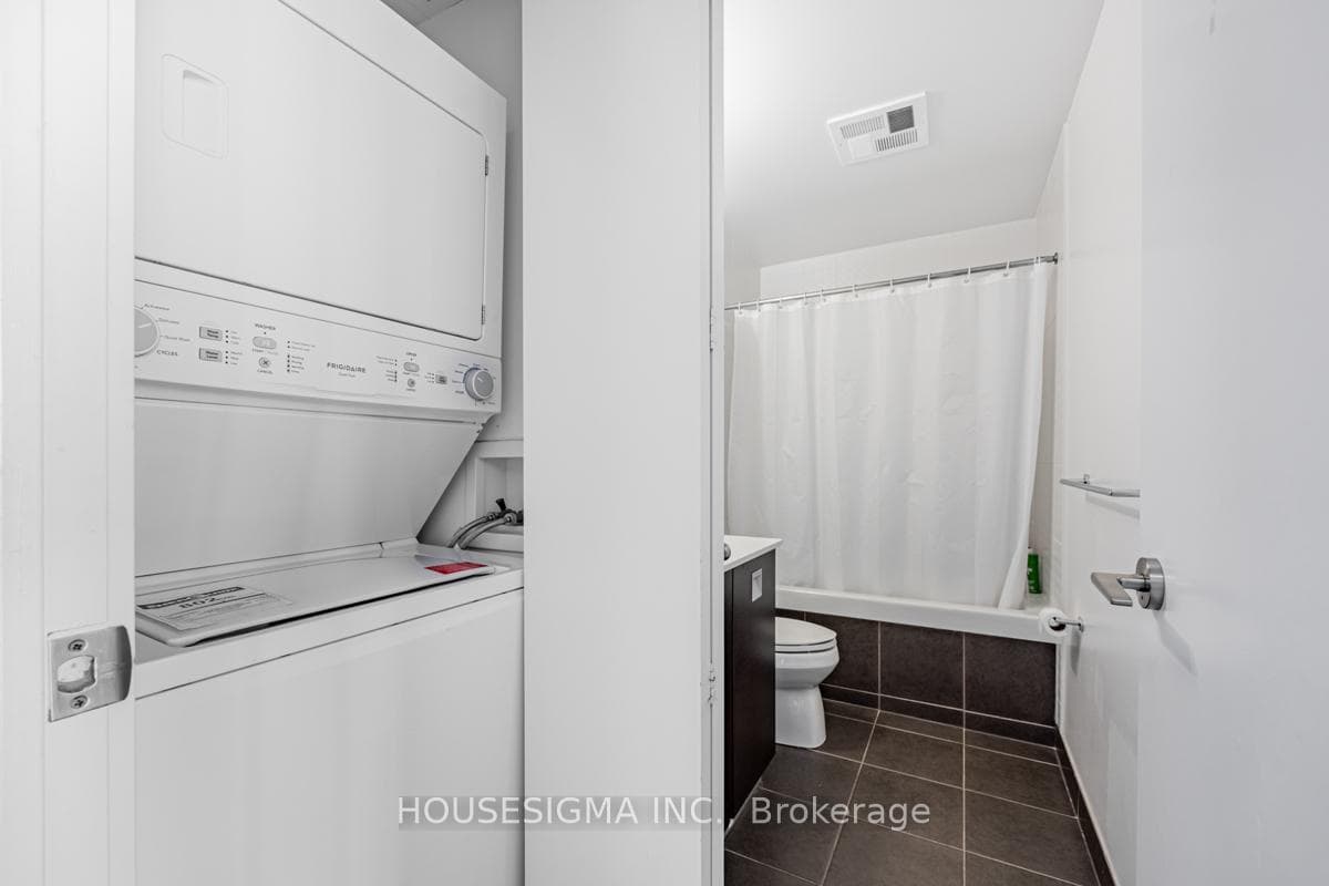33 Charles Street Unit 2106 photo 5