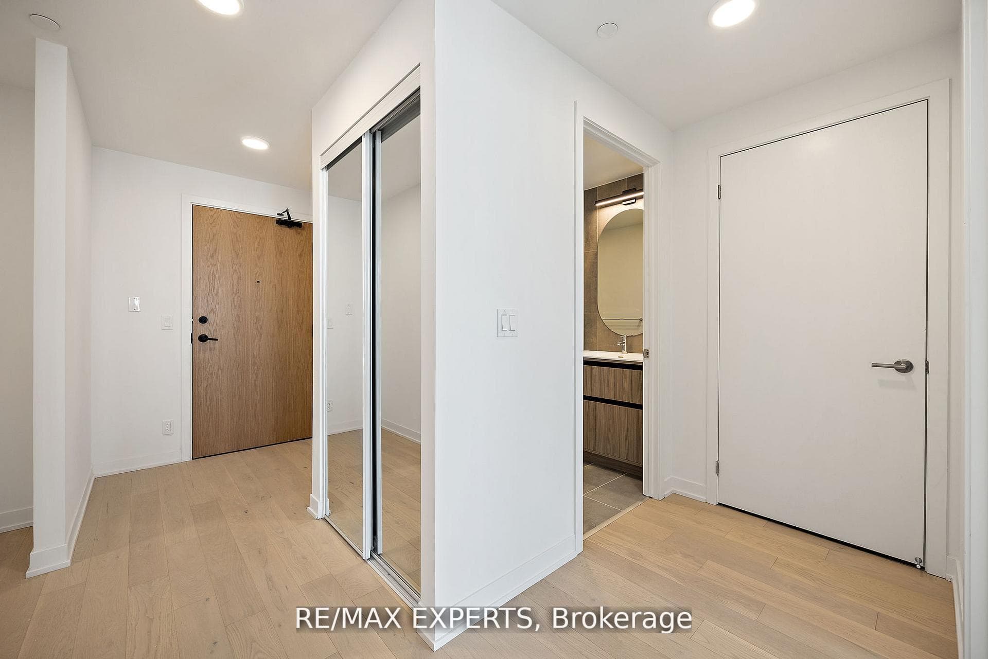 7950 Bathurst Street Unit 1425A photo 6
