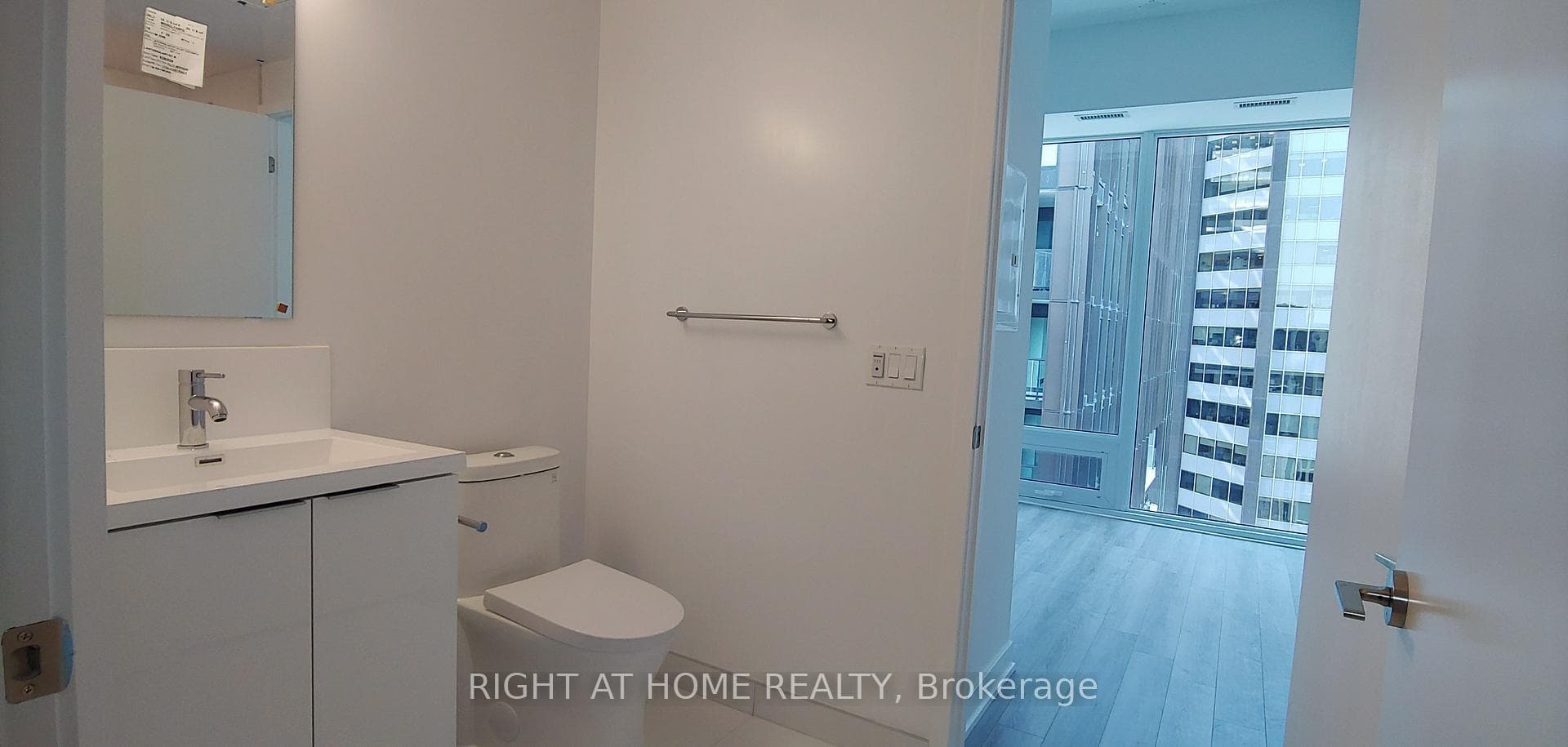121 St Patrick Street Unit 1720 photo 8
