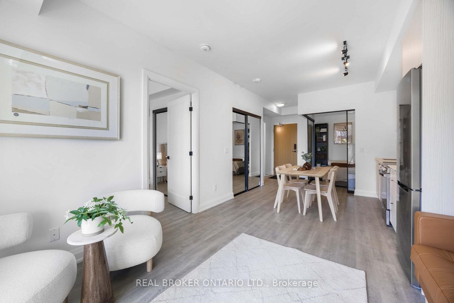 2369 Danforth Avenue Unit 210 photo 11