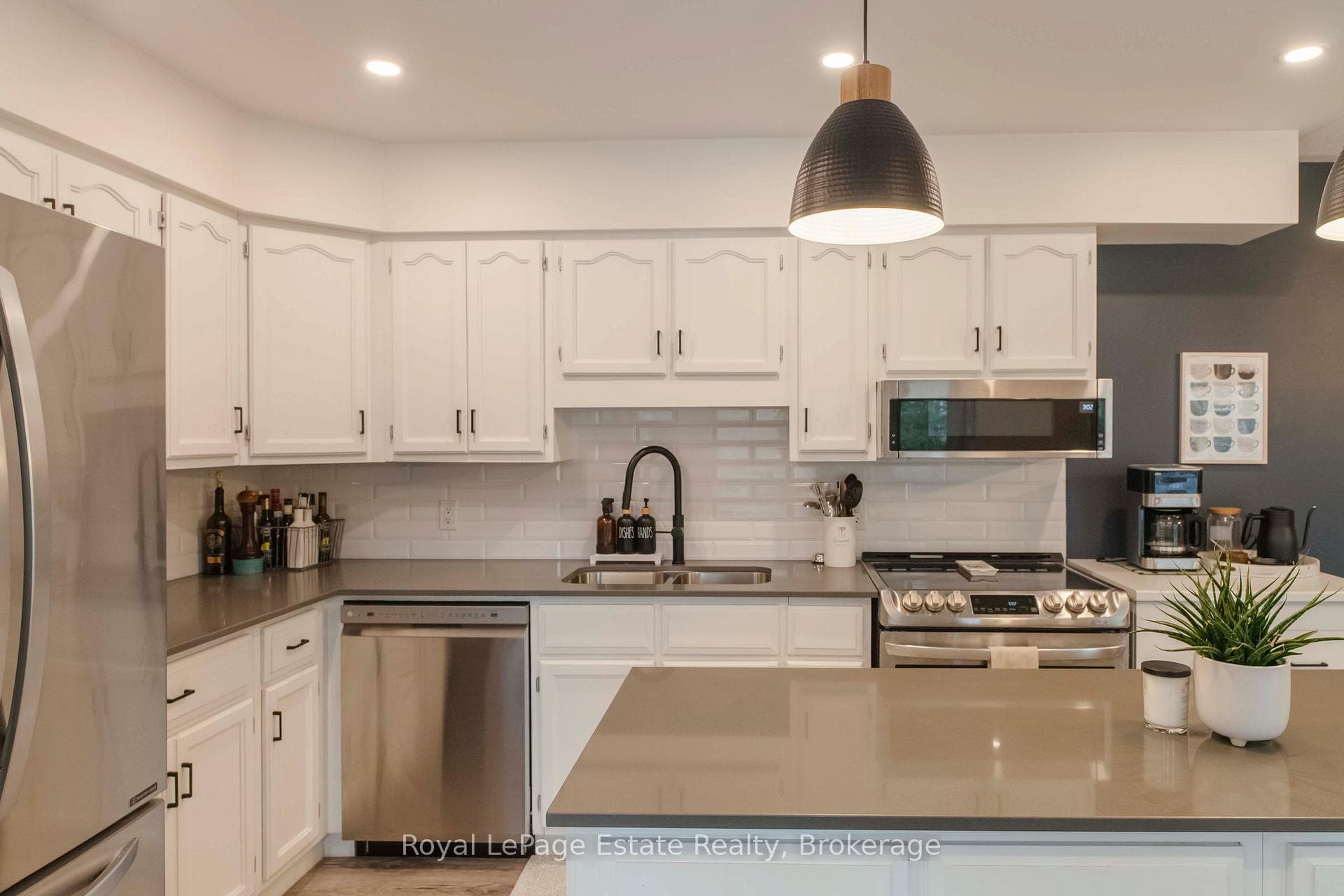 34 SAUBLE WOODS Crescent photo 6