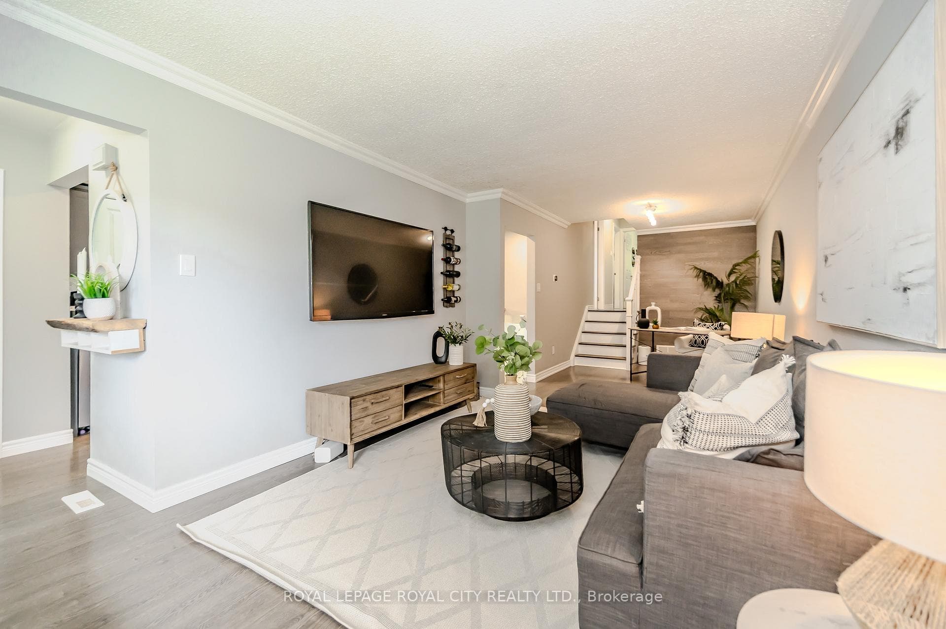 16 Nickolas Crescent photo 8