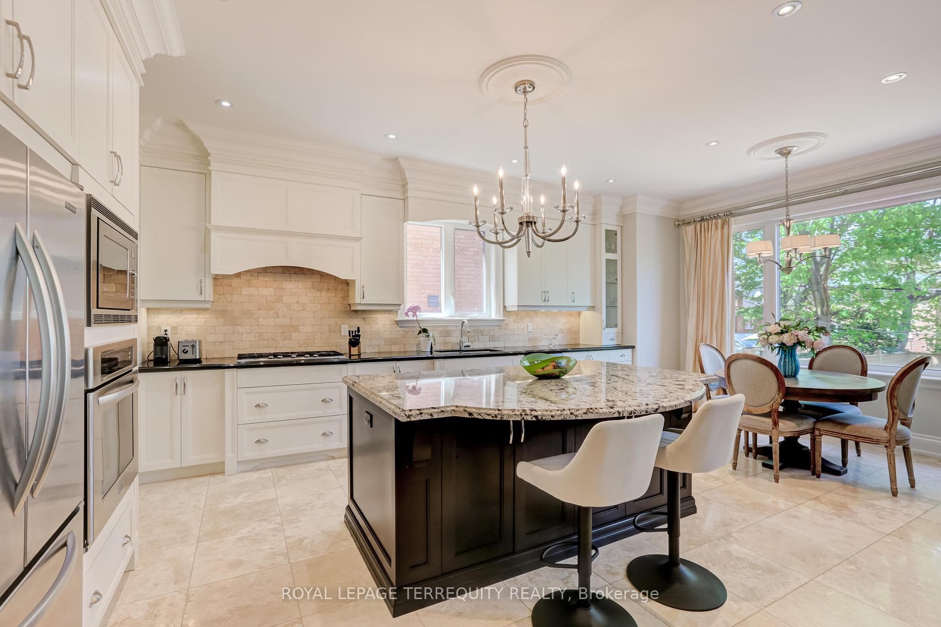 222 Horsham Avenue photo 8
