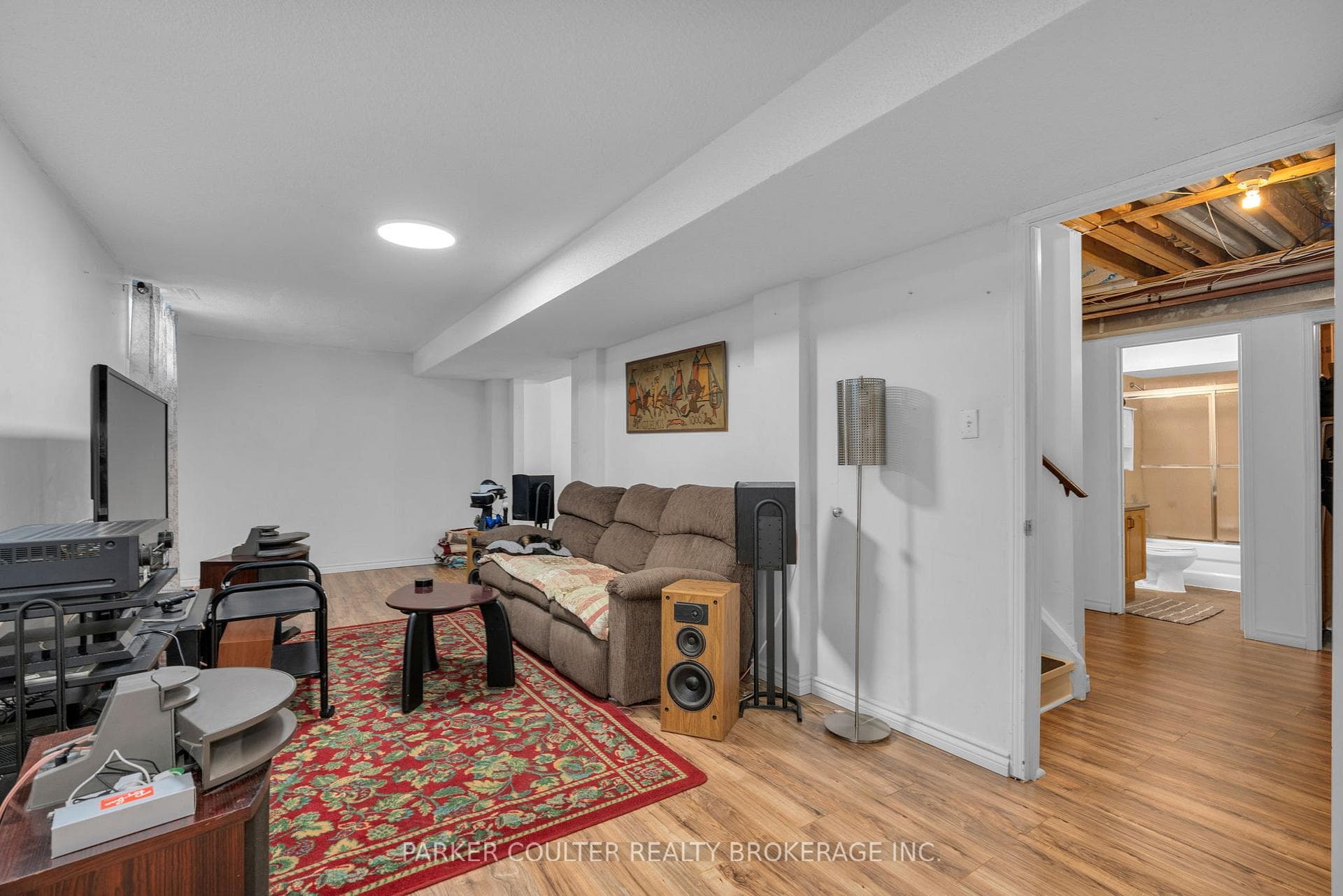 1163 Oriole Crescent photo 30