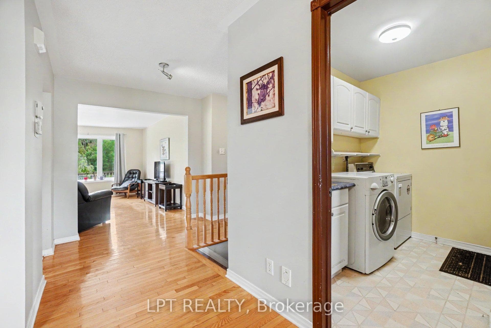 3898 Etienne Road photo 10