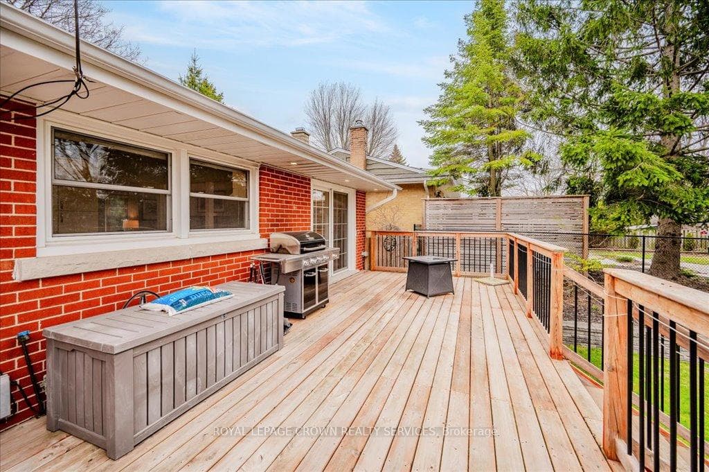 21 Highland Crescent photo 22