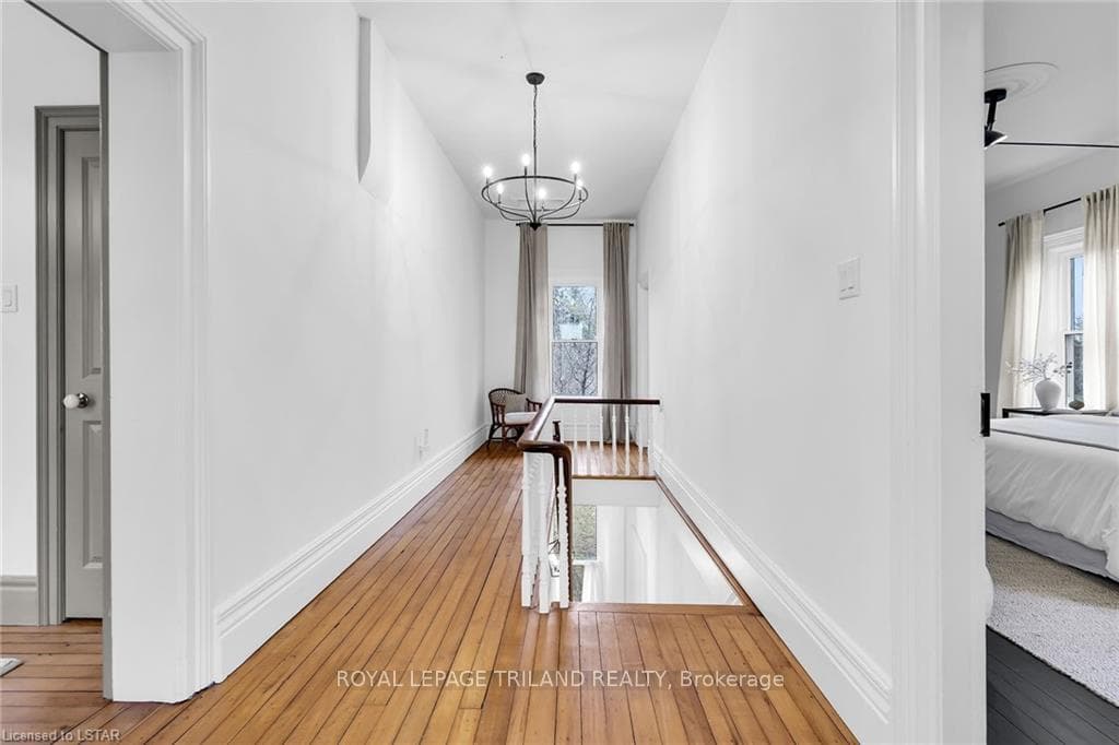 2541 COLTSFOOT Drive photo 32