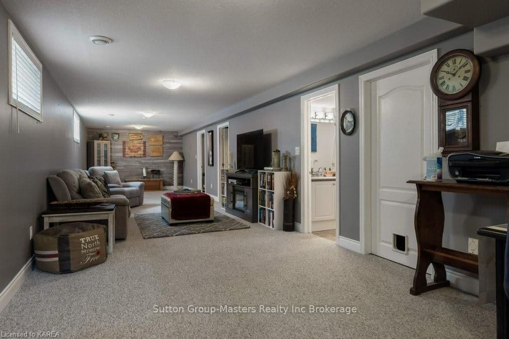 1433 KENDAL AVENUE Avenue photo 28